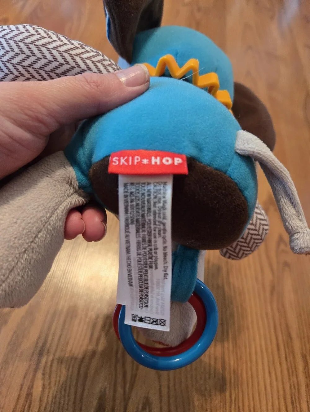 Skip Hop Elephant Bandana Buddies Baby Activity Toy Plush Clip Sensory Toy Kids